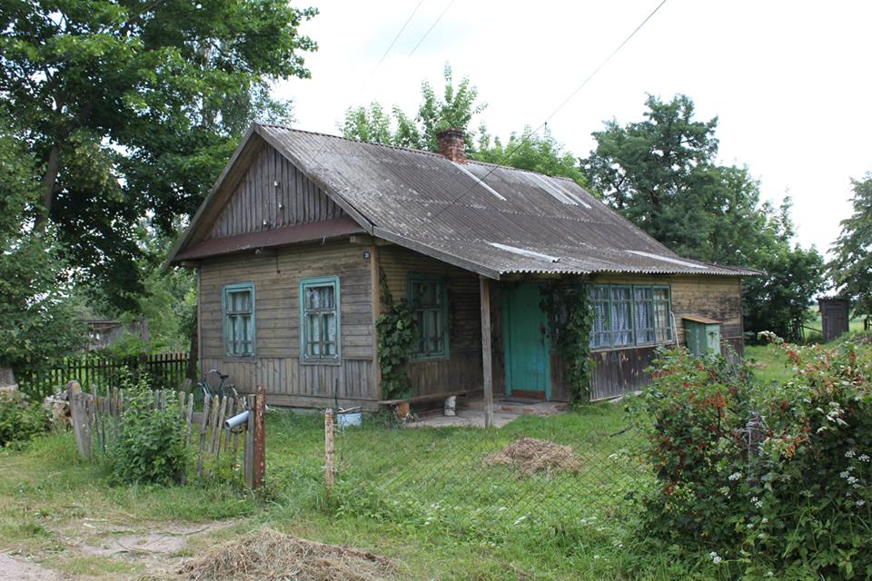 belarus ancestry tours village wooden house